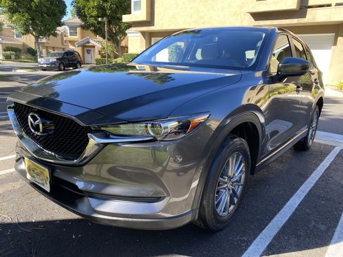 Used 2017 MAZDA CX-5 Touring w/ Preferred Equipment Package image 5