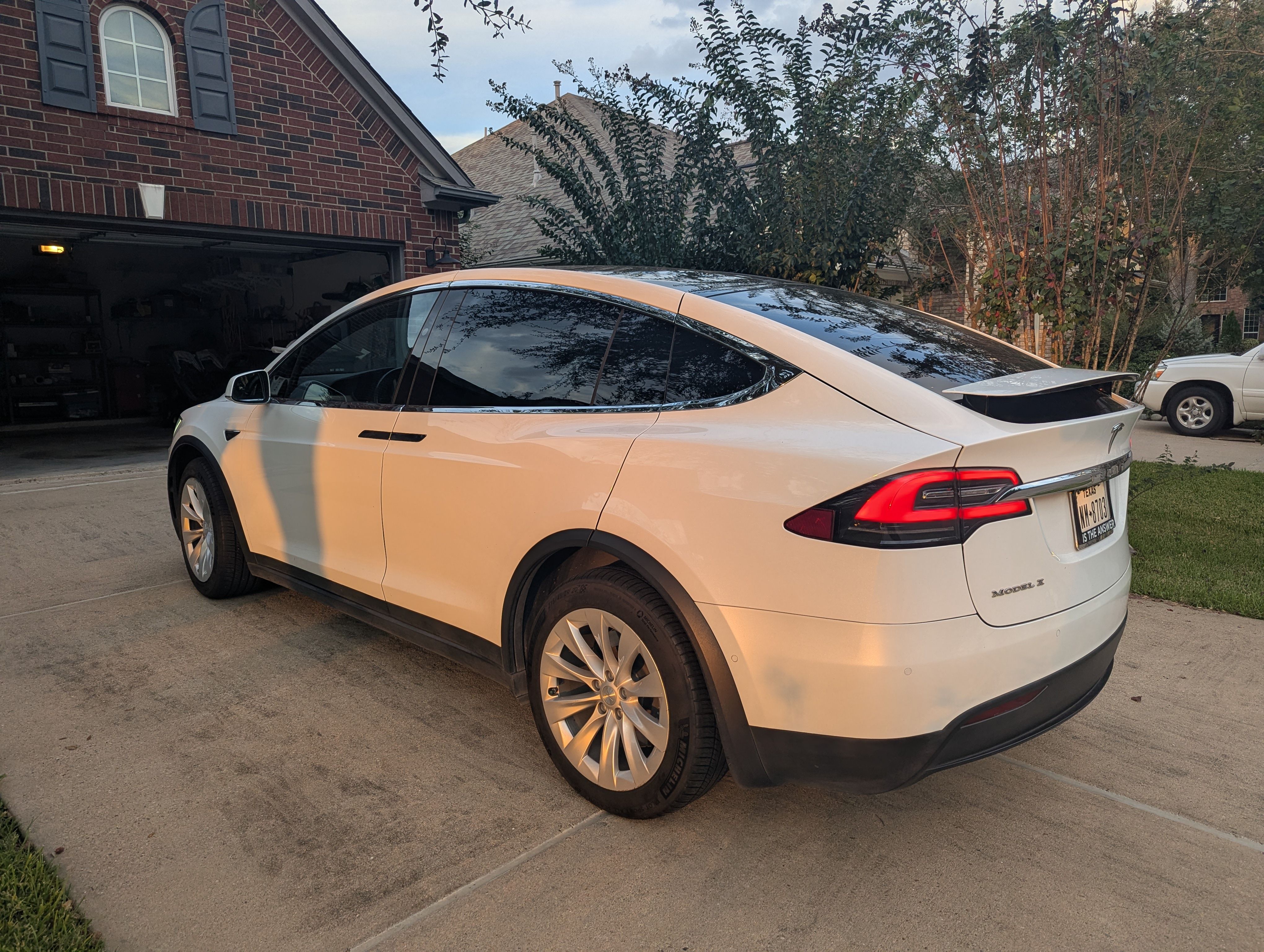 Used 2021 Tesla Model X Long Range AWD/4WD image 6