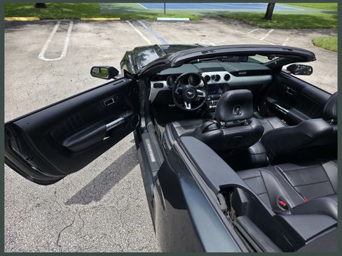 Used 2015 Ford Mustang Premium RWD image 18