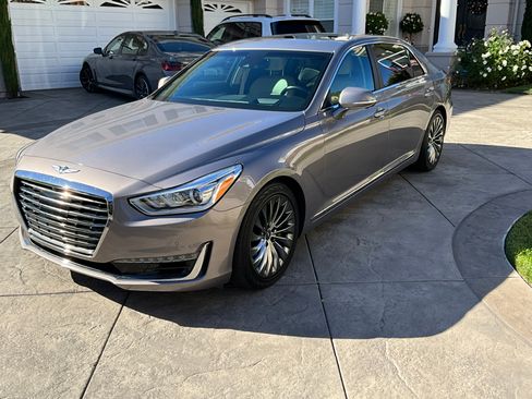 Used 2019 Genesis G90 5.0 Ultimate image 2