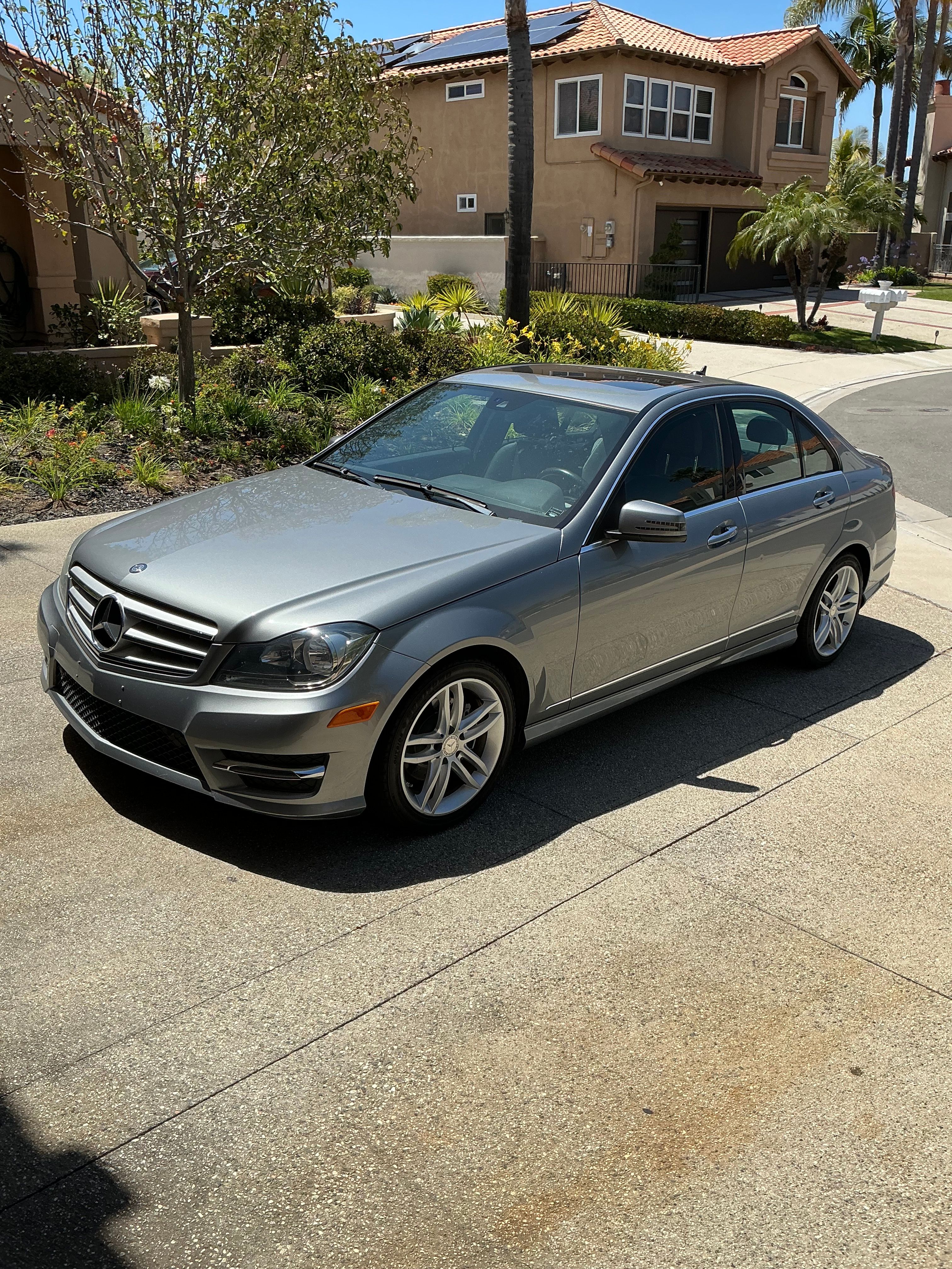 Used 2013 Mercedes-Benz C 250 Sedan image 4