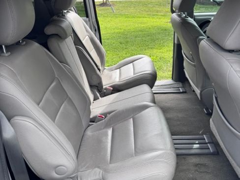 Used 2017 Toyota Sienna XLE w/ XLE Navigation Package FWD image 18