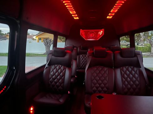 Used 2022 Mercedes-Benz Sprinter 3500 image 31