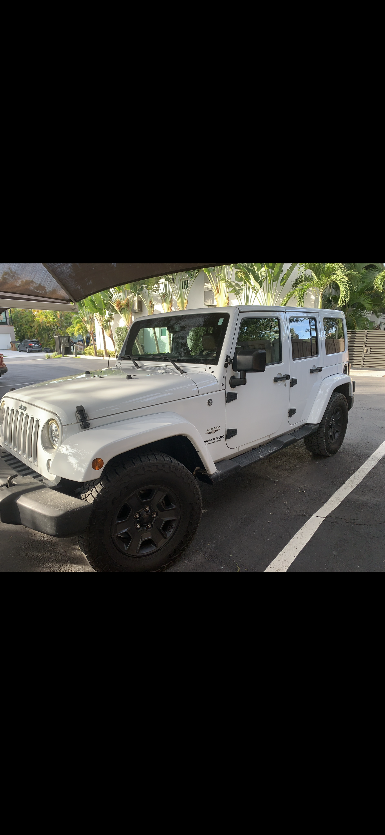Used 2018 Jeep Wrangler Unlimited Sahara w/ Max Tow Package AWD/4WD image 12