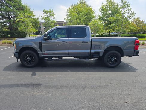 Used 2023 Ford F350 Lariat w/ Lariat Ultimate Package AWD/4WD image 6