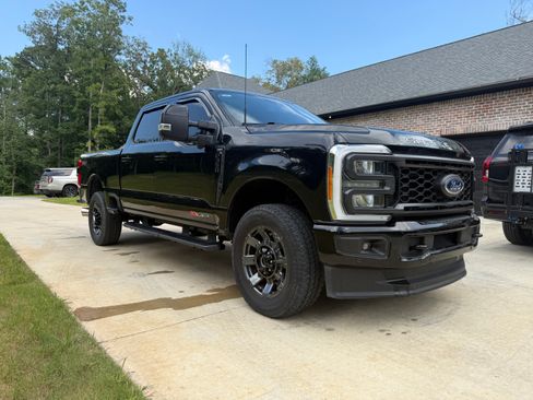 Used 2023 Ford F350 Lariat w/ Lariat Ultimate Package AWD/4WD image 1