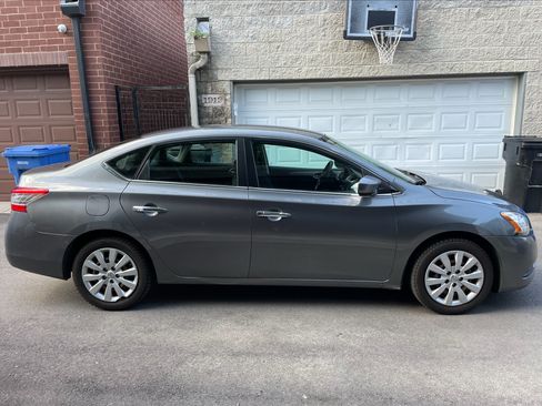 Used 2015 Nissan Sentra S FWD image 4