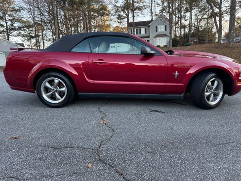 Used 2006 Ford Mustang Premium image 2