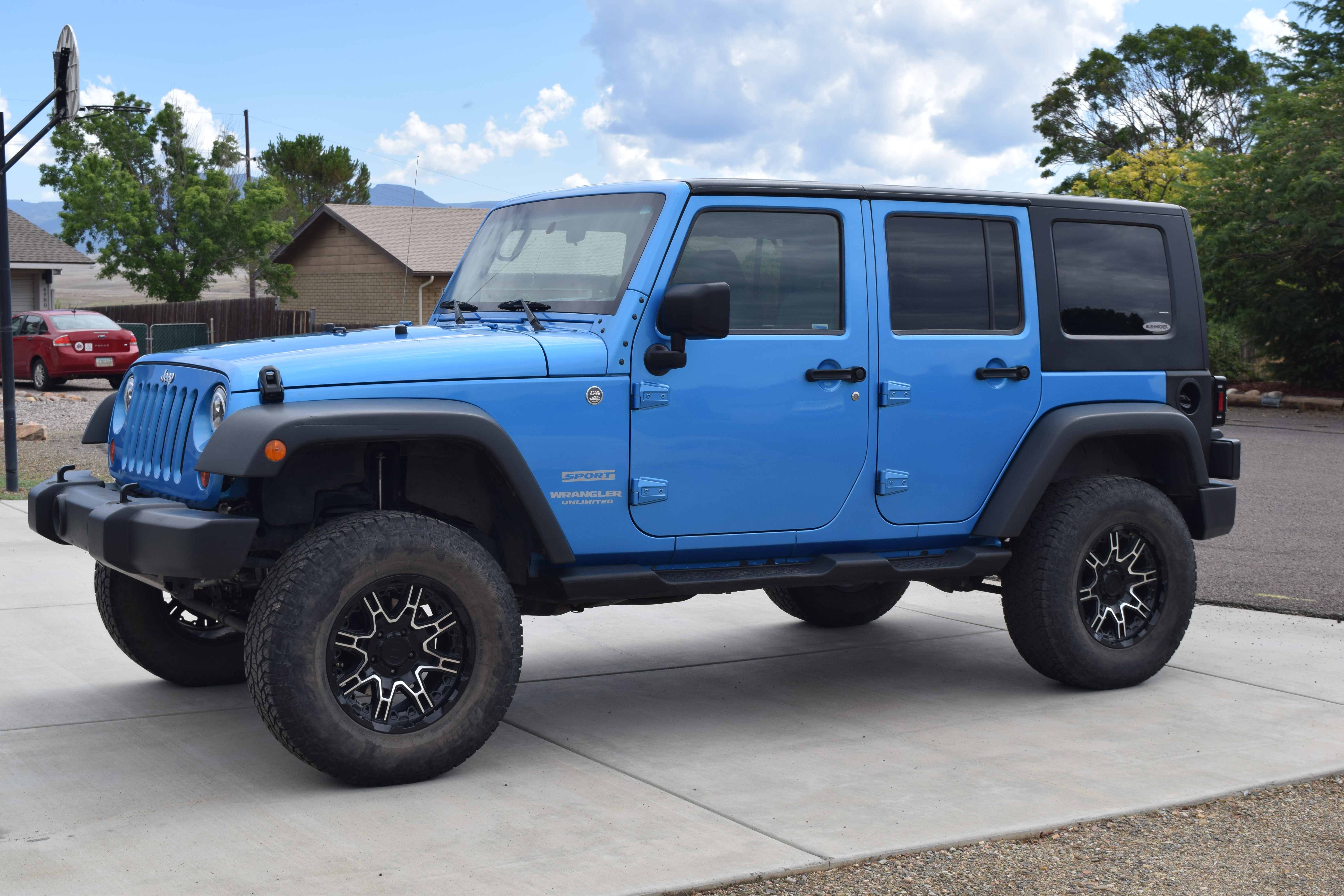 Used 2010 Jeep Wrangler Unlimited Sport AWD/4WD image 5