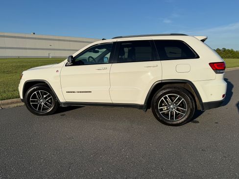 Used 2017 Jeep Grand Cherokee Trailhawk w/ Trailhawk Luxury Group AWD/4WD image 1