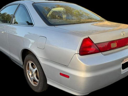 Used 2001 Honda Accord LX image 8