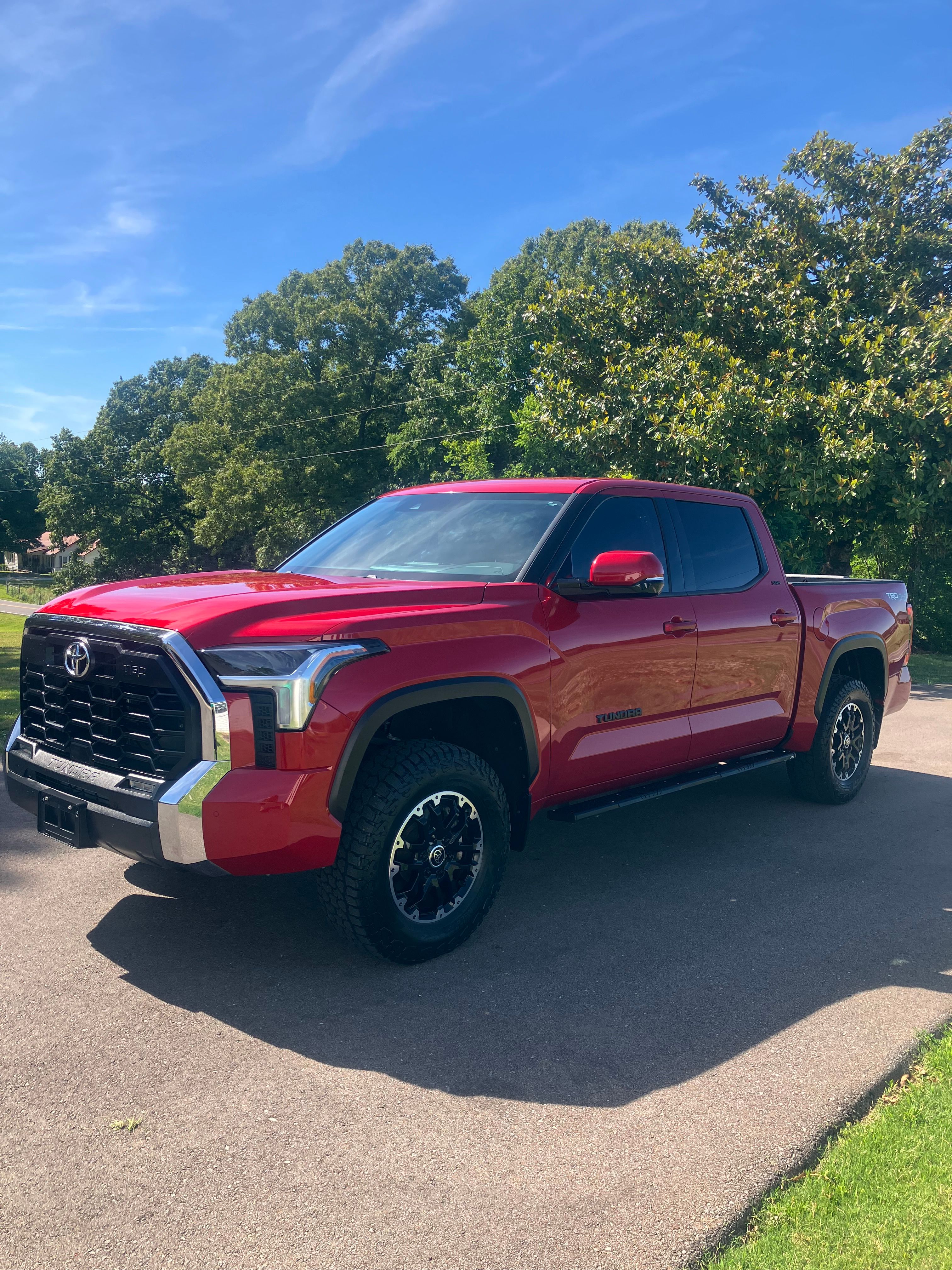 Used 2022 Toyota Tundra SR5 w/ TRD Off-Road Package AWD/4WD image 6