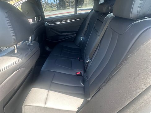 Used 2019 BMW 530e w/ Convenience Package image 12