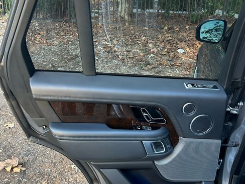 Used 2021 Land Rover Range Rover P525 Westminster Edition image 22