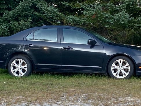 Used 2012 Ford Fusion SE FWD image 2