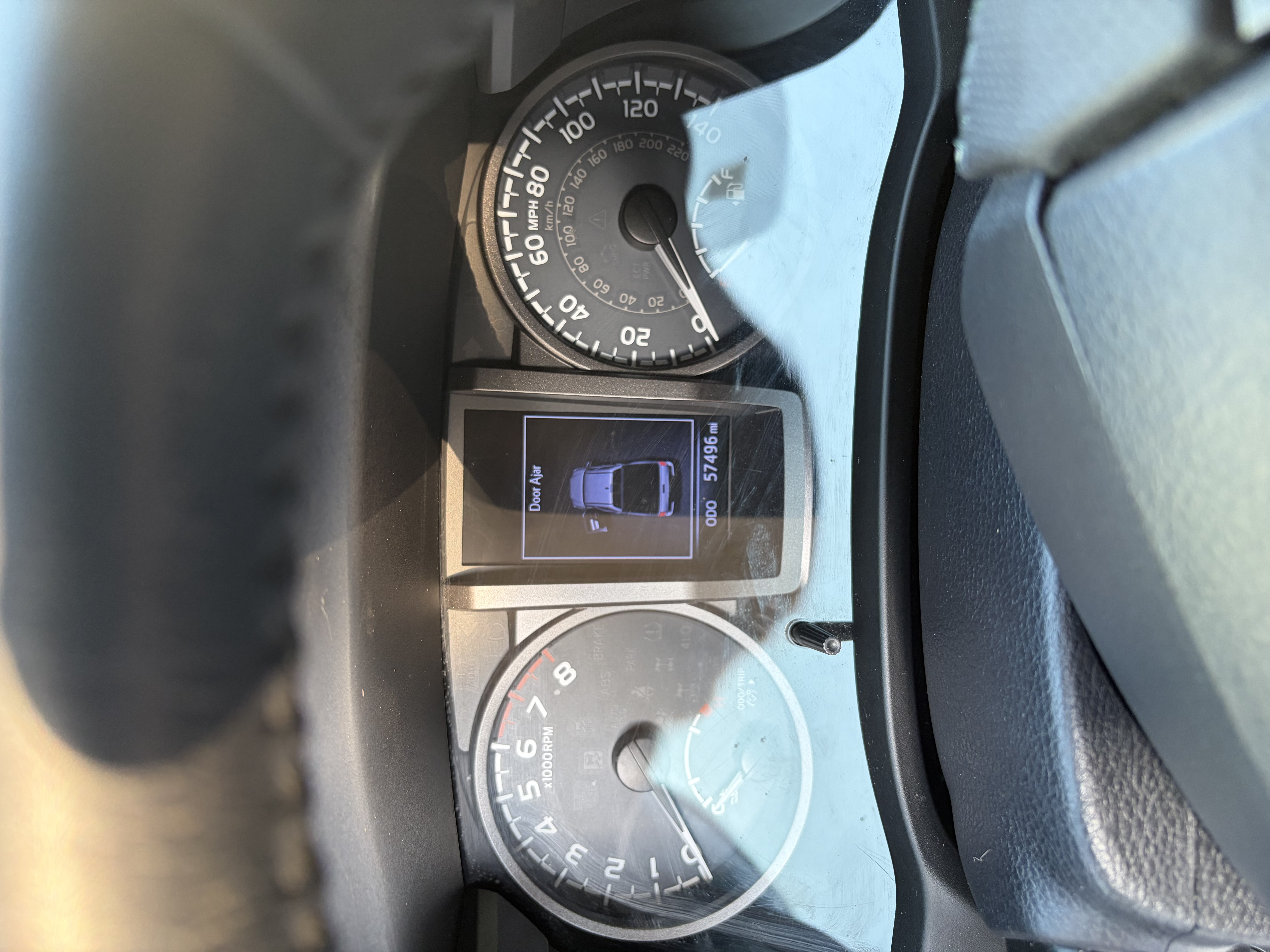 Used 2018 Toyota Tacoma TRD Off-Road AWD/4WD image 9