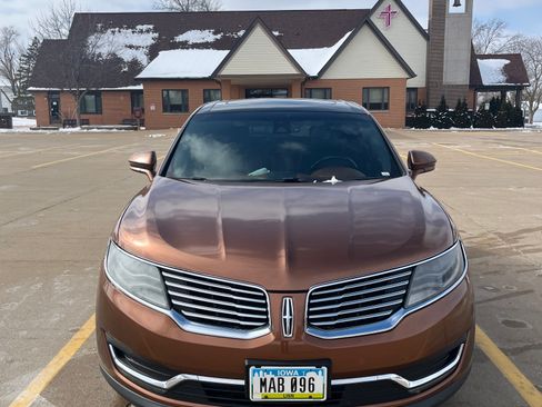 Used 2017 Lincoln MKX Black Label w/ Driver Assistance Package image 2