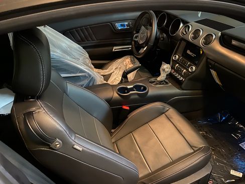 Used 2023 Ford Mustang GT Premium image 10