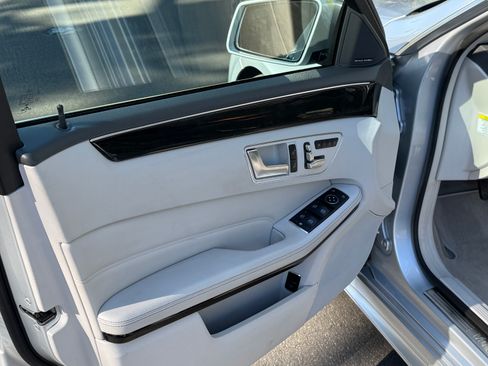 Used 2014 Mercedes-Benz E 350 Sedan image 14