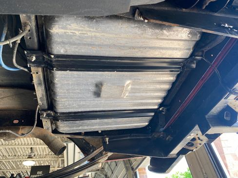 Used 1993 Ford F250 4x4 Regular Cab image 10