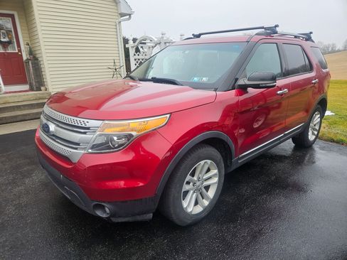 Used 2013 Ford Explorer XLT image 4