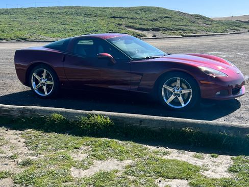 Used 2007 Chevrolet Corvette Coupe w/ Preferred Equipment Group image 4