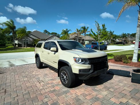 Used 2021 Chevrolet Colorado ZR2 AWD/4WD image 2