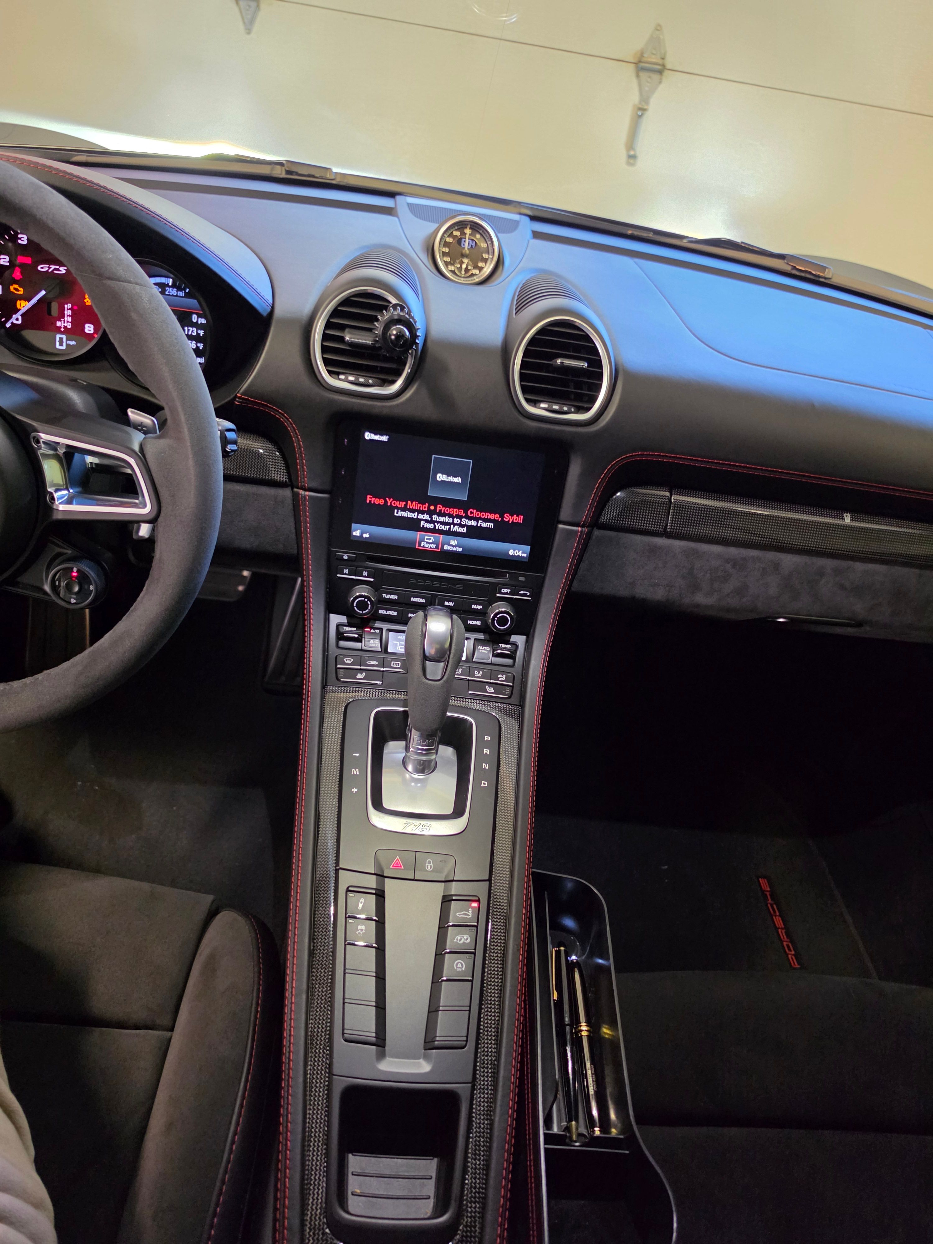 Used 2018 Porsche 718 Cayman GTS RWD image 8