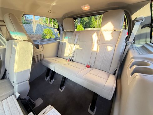 Used 2014 Ford Expedition XLT AWD/4WD image 12