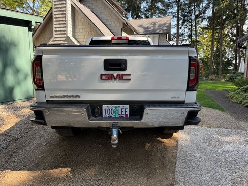 Used 2018 GMC Sierra 1500 SLT w/ SLT Premium Package image 6