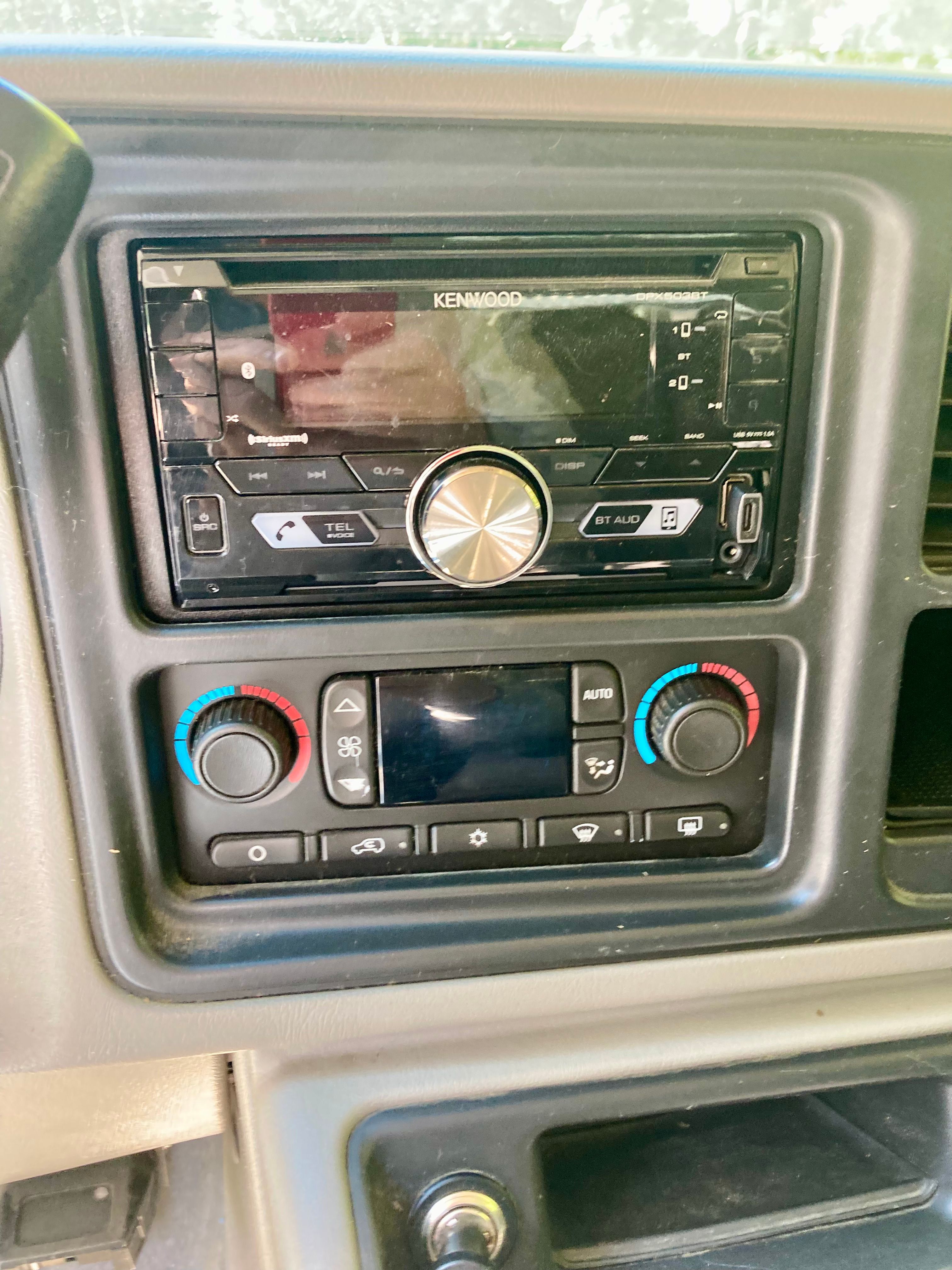 Used 2006 GMC Sierra 1500 SLT w/ Onstar Plus Package AWD/4WD image 9