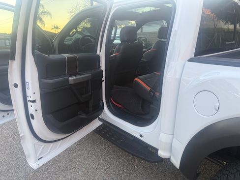 Used 2017 Ford F150 Raptor w/ Equipment Group 802A Luxury image 11