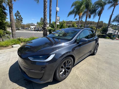 Used 2024 Tesla Model X AWD/4WD image 8