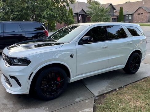 Used 2026 Dodge Durango SRT Hellcat w/ Premium Group AWD/4WD image 11