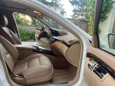 Used 2011 Mercedes-Benz S 550 image 19