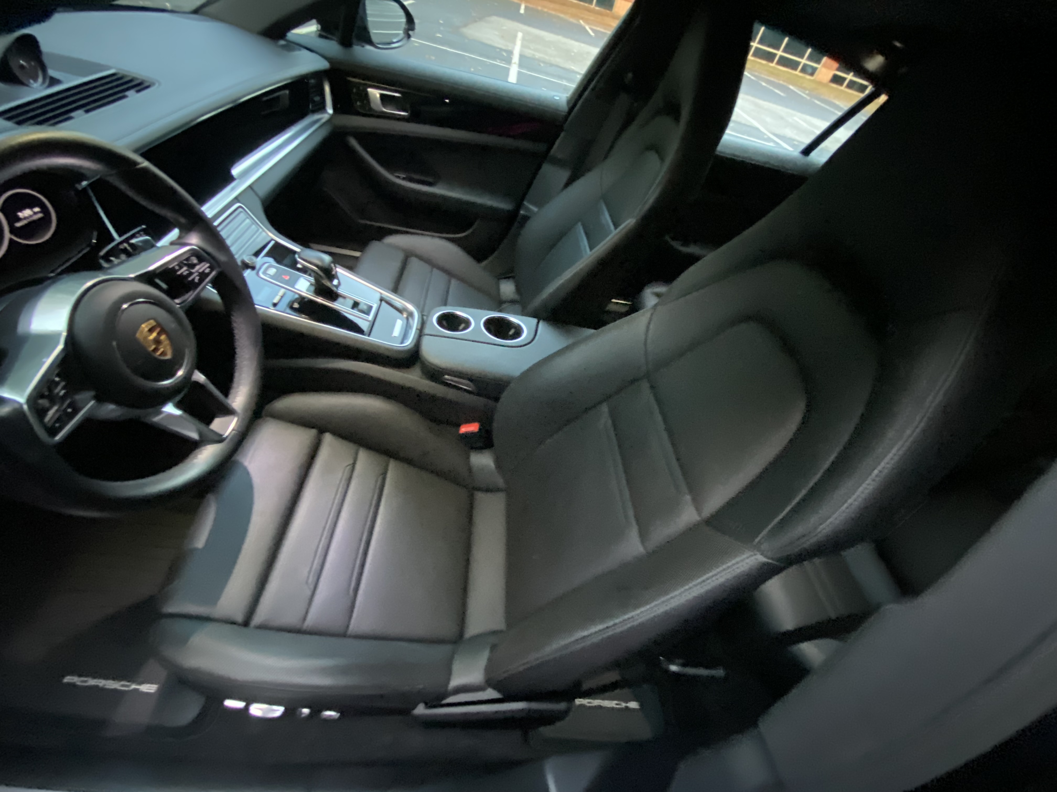 Used 2020 Porsche Panamera image 14