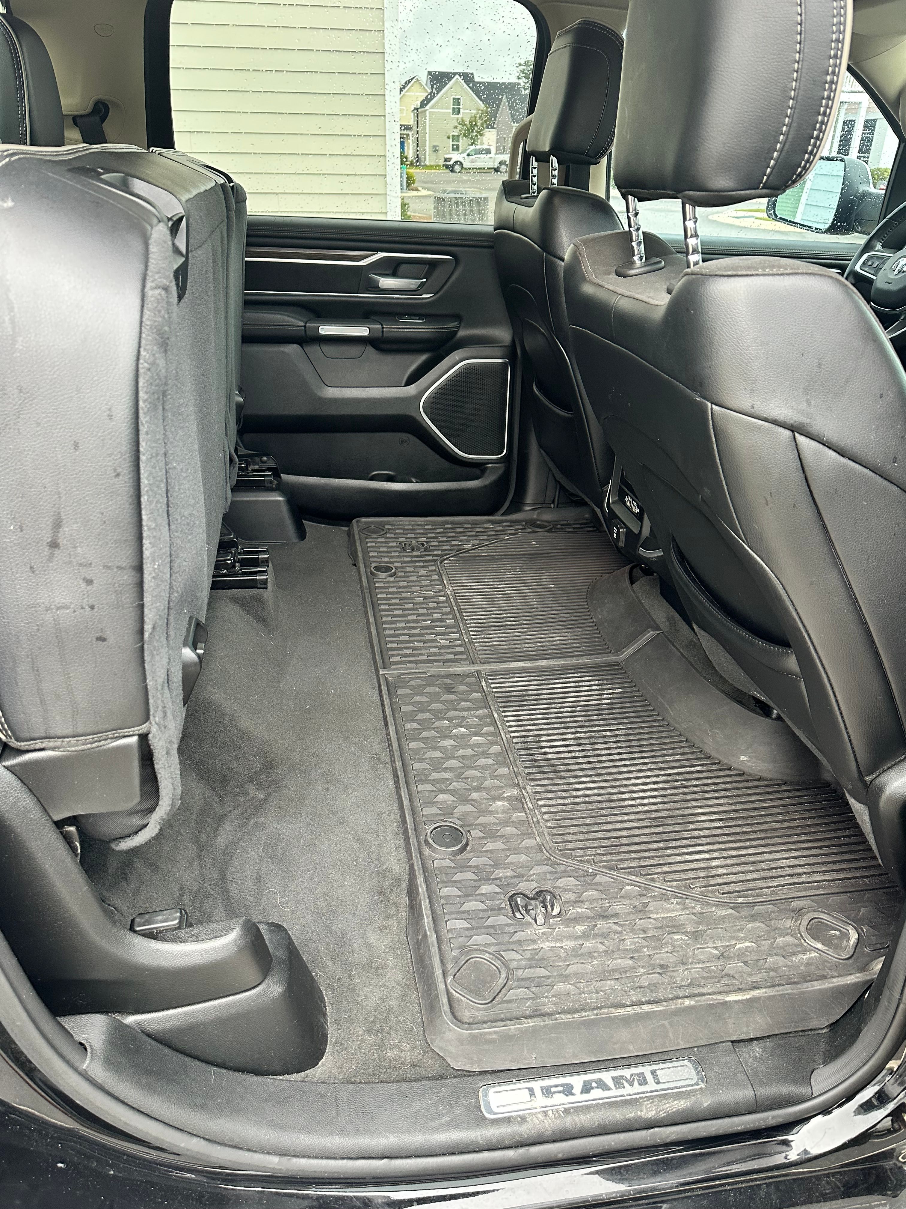 Used 2020 RAM 1500 Laramie RWD image 10