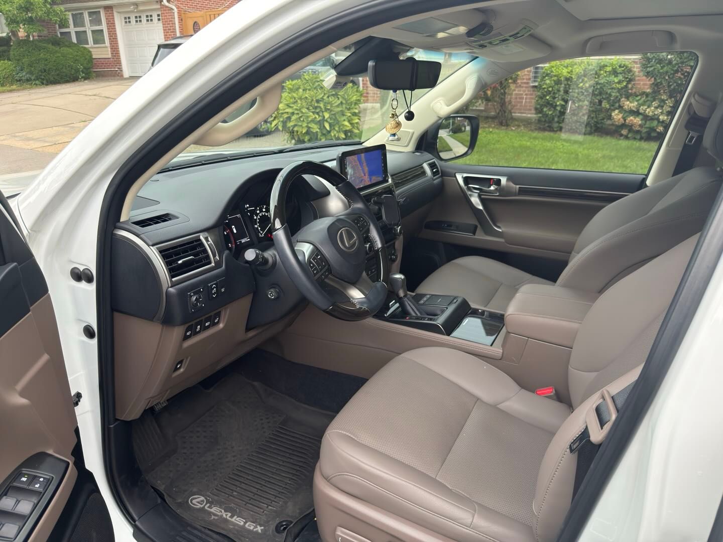 Used 2023 Lexus GX 460 Premium w/ Premium Plus Package AWD/4WD image 4