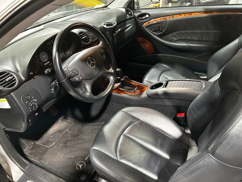 Used 2006 Mercedes-Benz CLK 350 Coupe image 10
