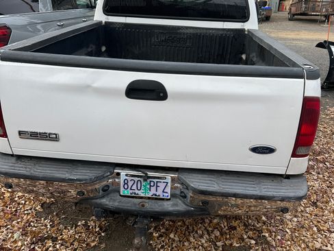 Used 2005 Ford F250 Lariat image 4