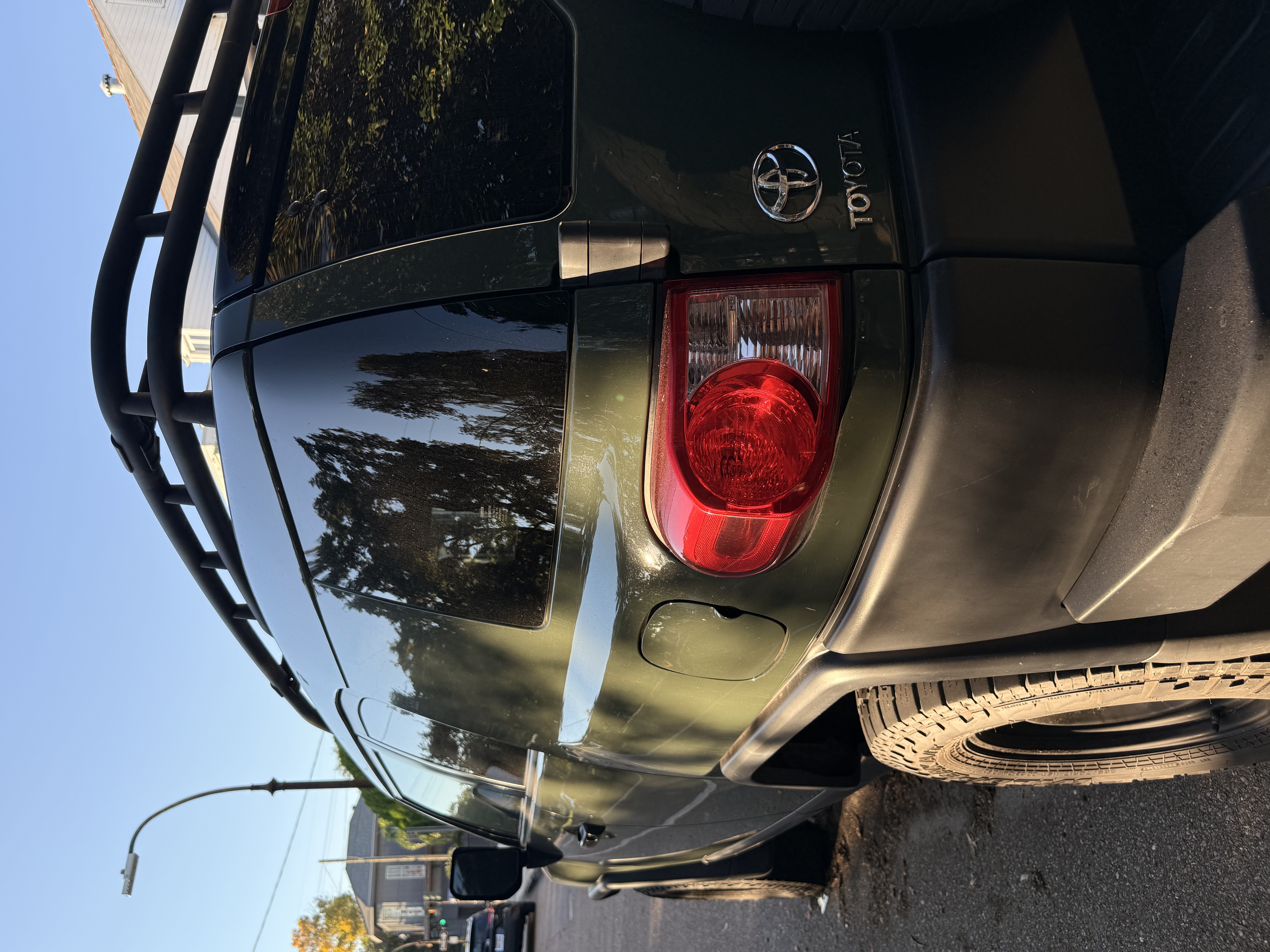 Used 2011 Toyota FJ Cruiser 4WD w/ Upgrade Pkg 3 image 6