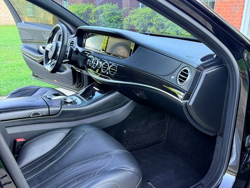Used 2015 Mercedes-Benz S 63 AMG 4MATIC Sedan image 11