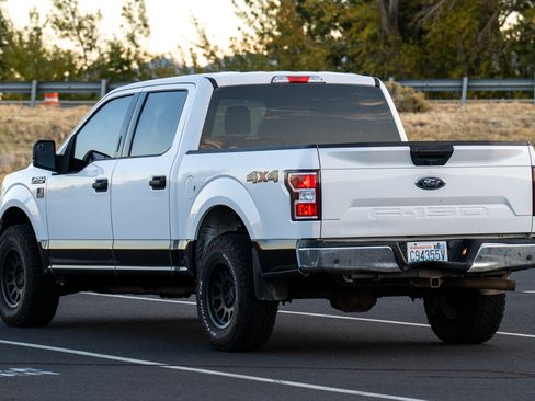 Used 2018 Ford F150 XLT w/ Trailer Tow Package image 10