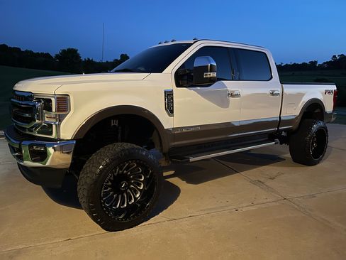 Used 2020 Ford F250 Lariat w/ Lariat Ultimate Package image 6