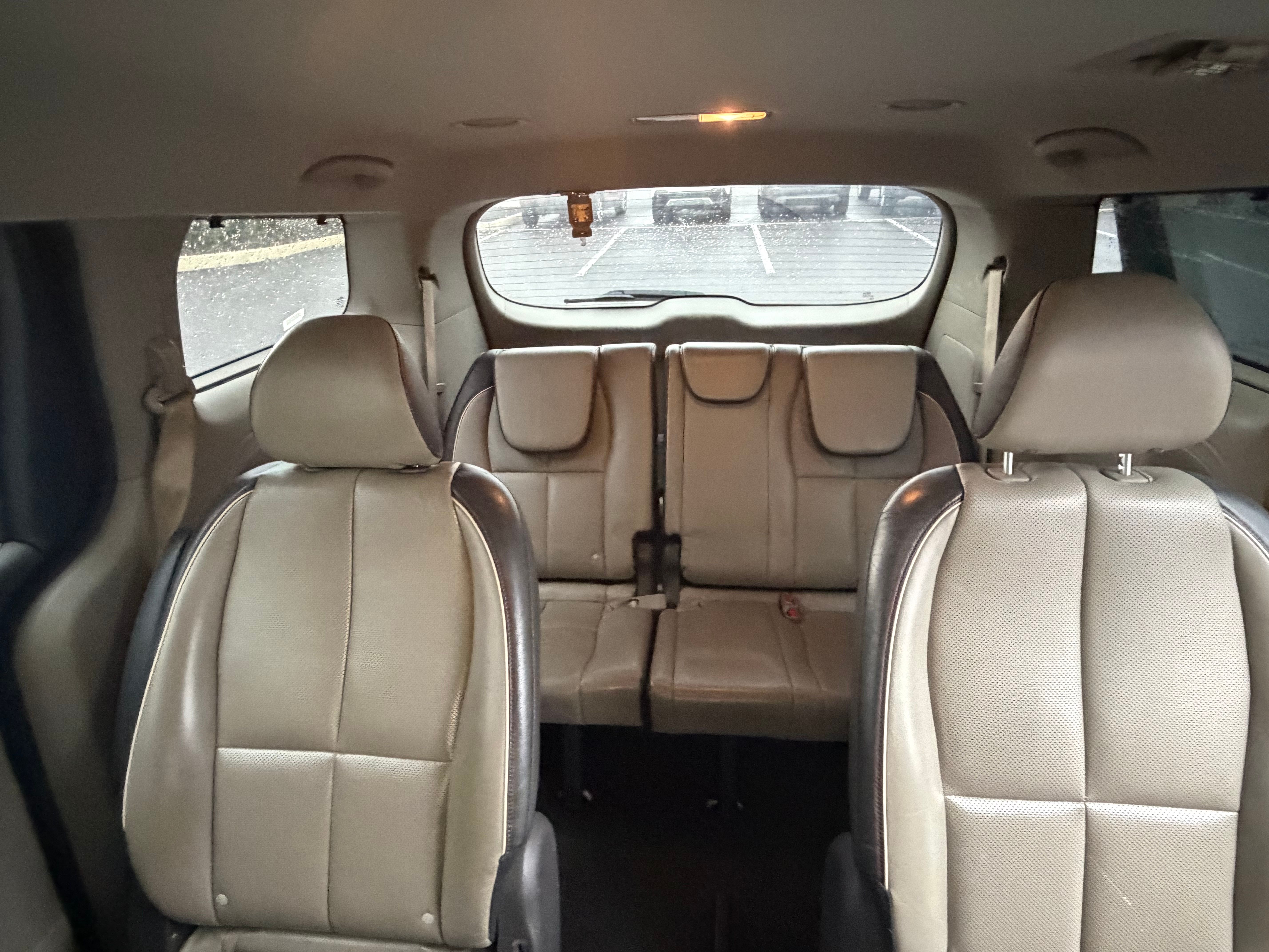 Used 2017 Kia Sedona LX w/ LX Essentials Premium Package FWD image 14