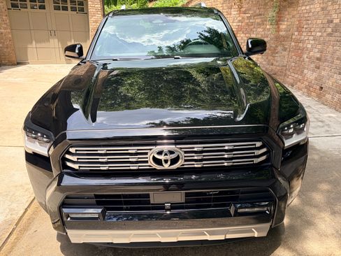 Used 2026 Toyota 4Runner Limited AWD/4WD image 2