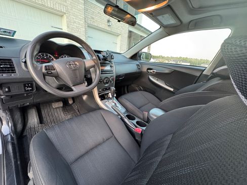 Used 2012 Toyota Corolla S FWD image 13