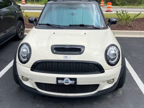 Used 2009 MINI Cooper S FWD image 2