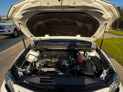 Used 2018 Toyota Camry XSE image 22