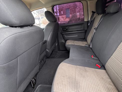 Used 2012 RAM 2500 ST w/ Chrome Appearance Group image 14